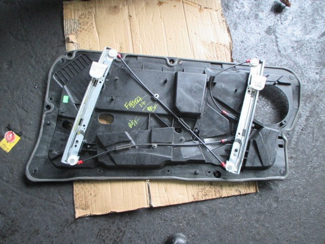 2017 FORD FIESTA MK7 PASSENGER SIDE FRONT WINDOW REGULATOR