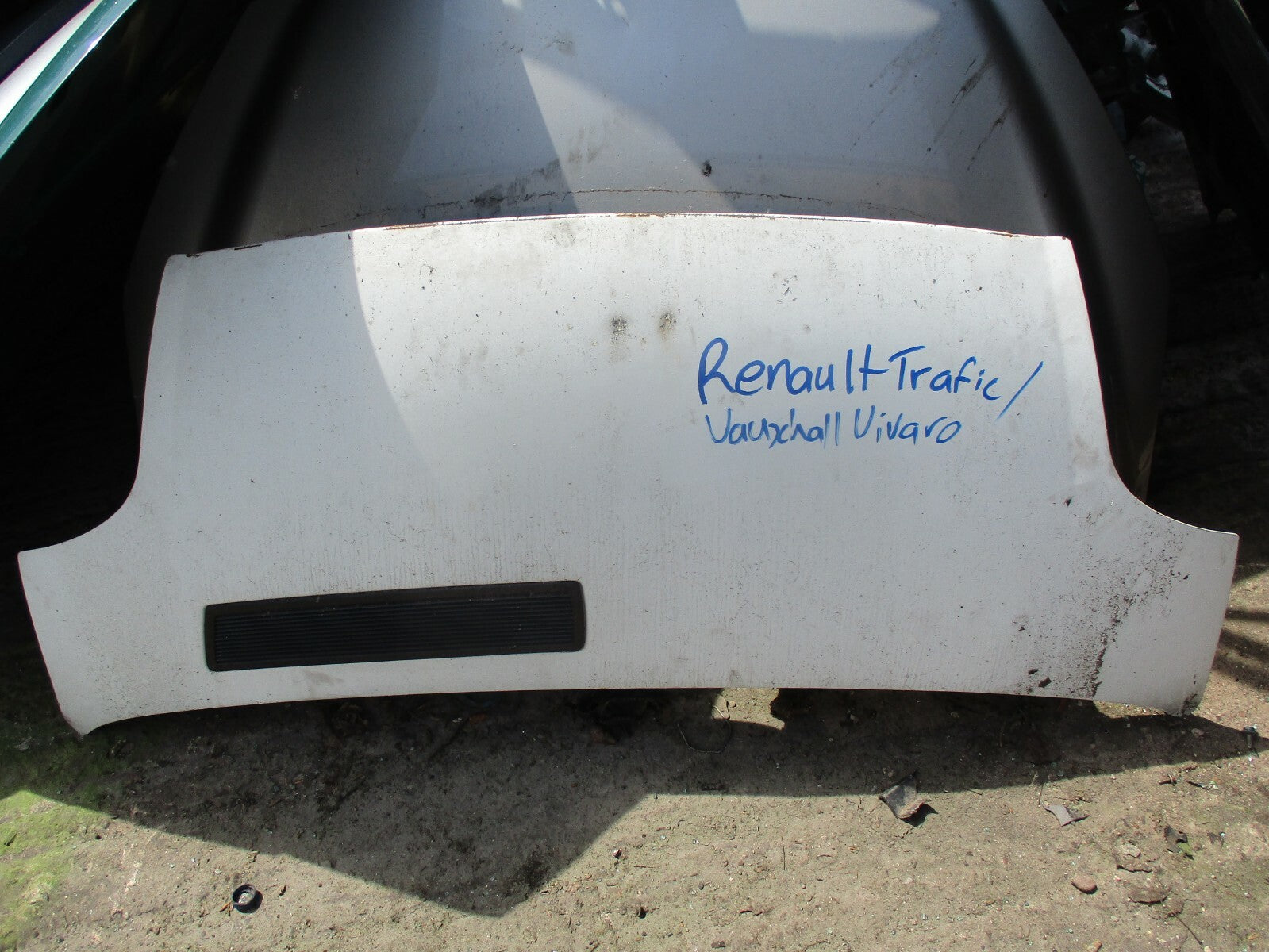 RENAULT TRAFIC VAUXHALL VIVARO ENGINE BAY BONNET PANEL HOOD WHITE