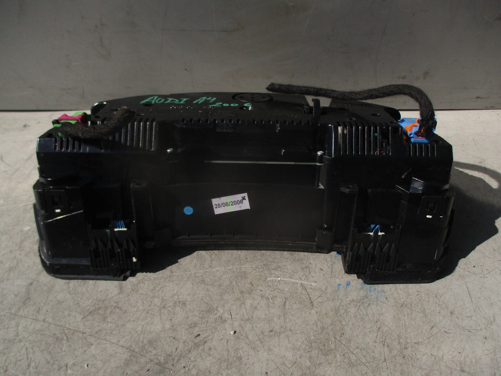 2006 AUDI A4 B7 SPEEDO SPEEDOMETER INSTRUMENT CLUSTER 8E0920951E