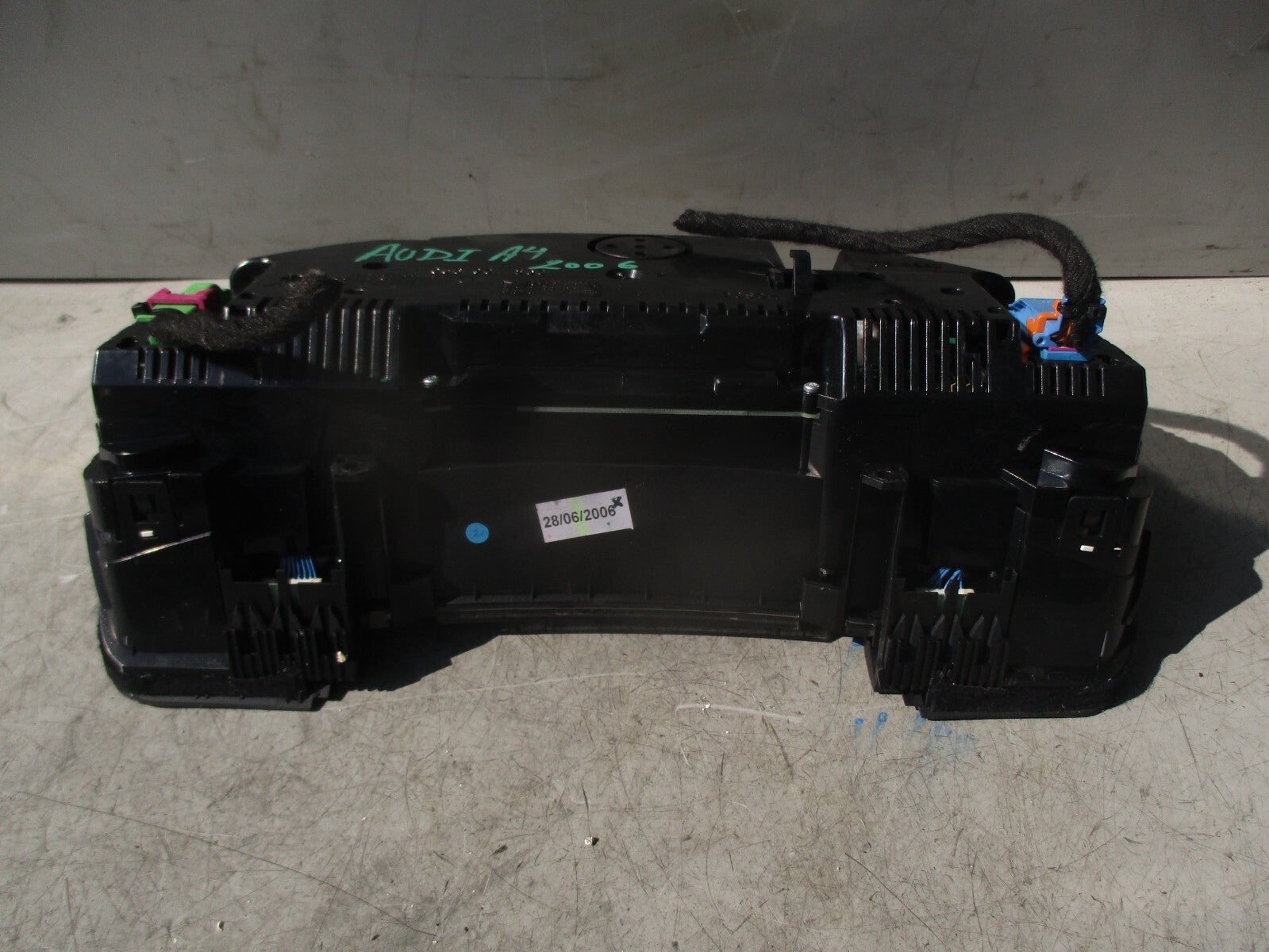 2006 AUDI A4 B7 SPEEDO SPEEDOMETER INSTRUMENT CLUSTER 8E0920951E