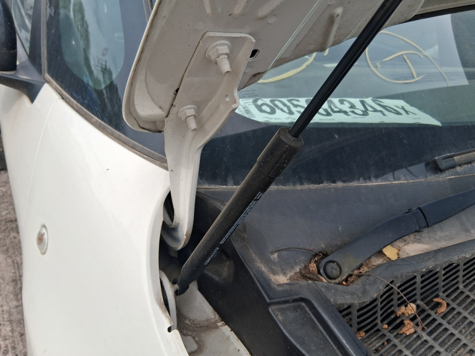 2019 FIAT 500 L FRONT BONNET HINGES PAIR SET WHITE