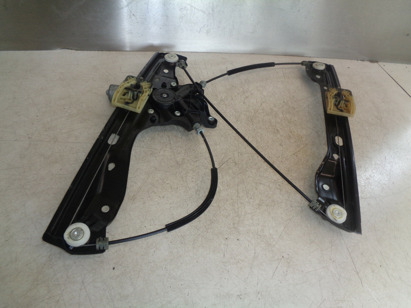 VAUXHALL ASTRA K MK7 NSF PASSENGER SIDE FRONT WINDOW MOTOR REGULATOR 13406673