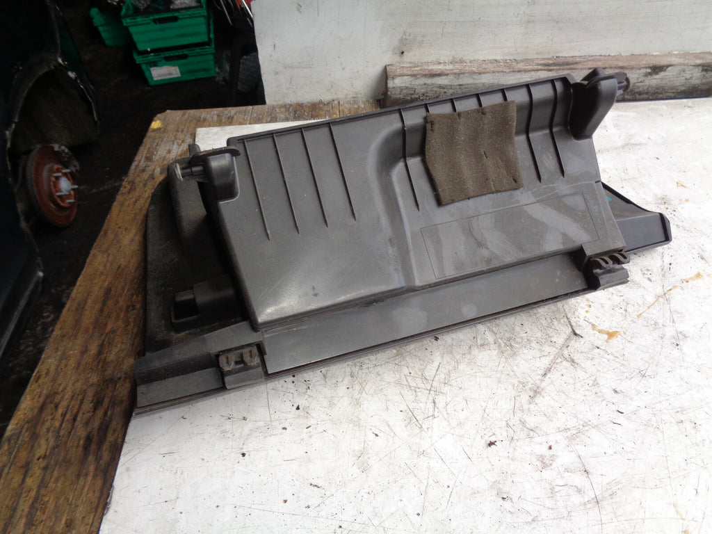 NISSAN X TRAIL MK3 T32 GLOVEBOX STORAGE COMPARTMENT