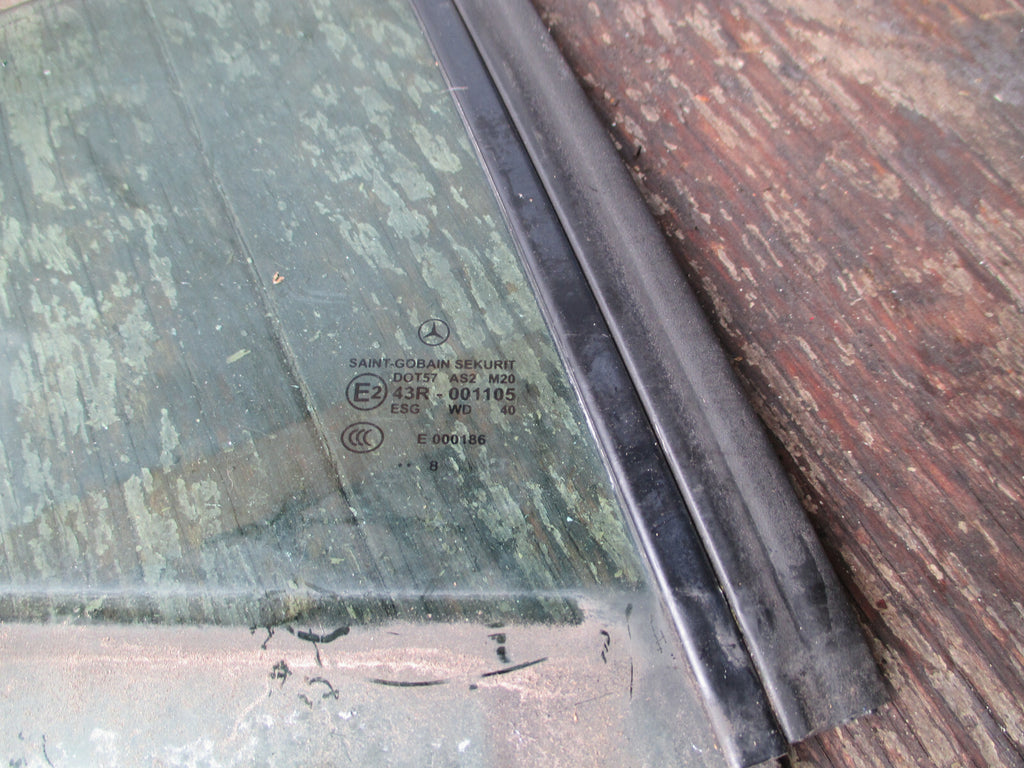 MERCEDES BENZ SLK R171 2010 OSR DRIVER SIDE REAR QUARTER WINDOW GLASS