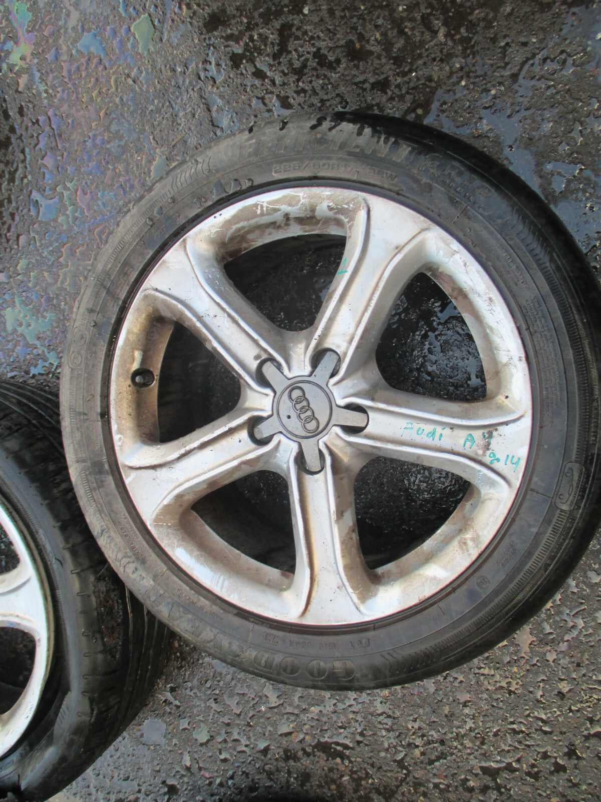 AUDI A4 B8 2014 17 INCH 5 SPOKE ALLOY WHEEL WITH TYRE 225/50R17 REF3
