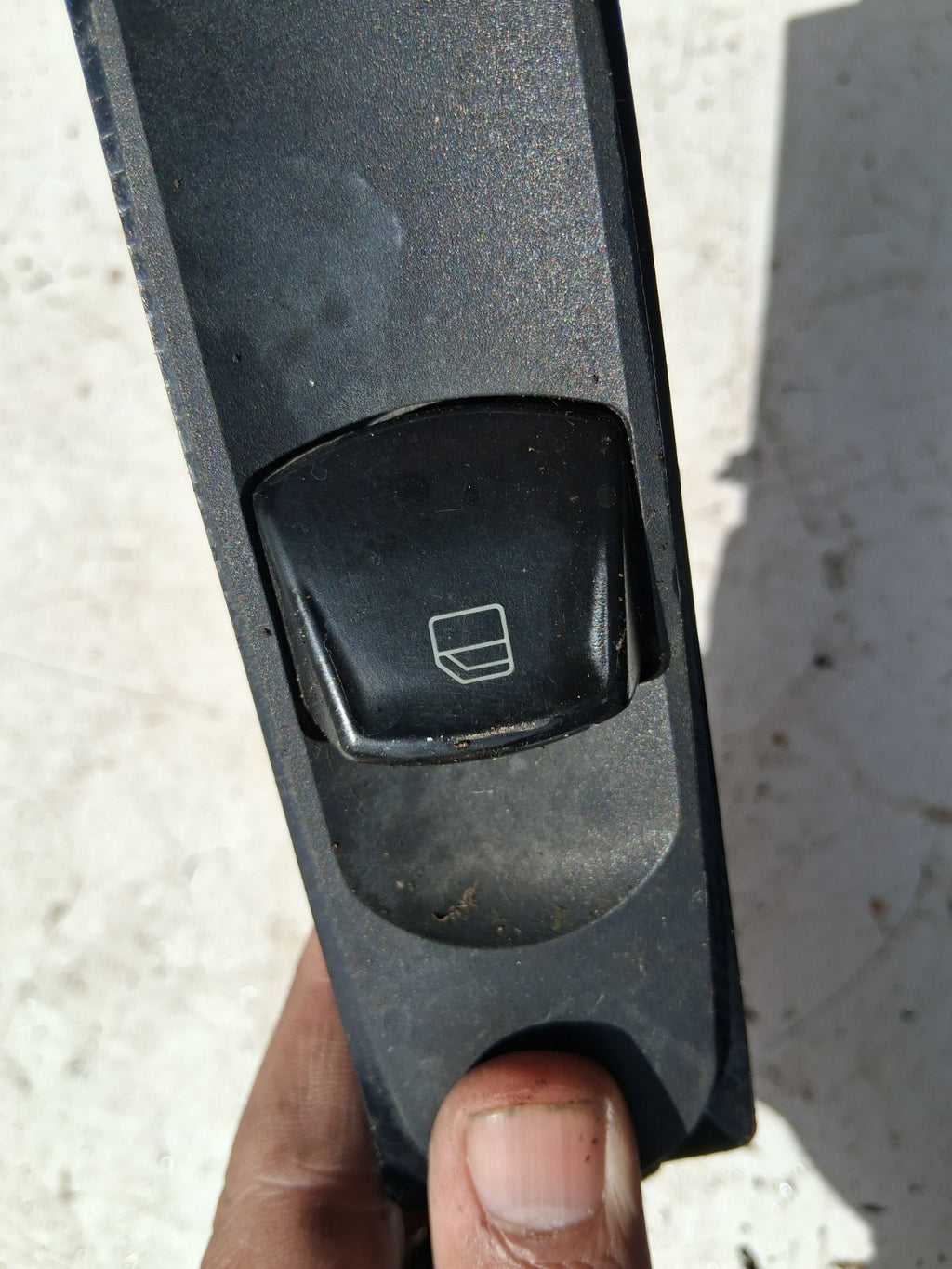 2016 MERCEDES BENZ SPRINTER W906 NSF PASSENGER SIDE WINDOW SWITCH A9065450913