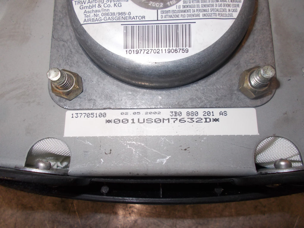 VW VOLKSWAGEN PASSAT B5.5 2002 STEERING WHEEL AIRBAG 3B0880201 AS