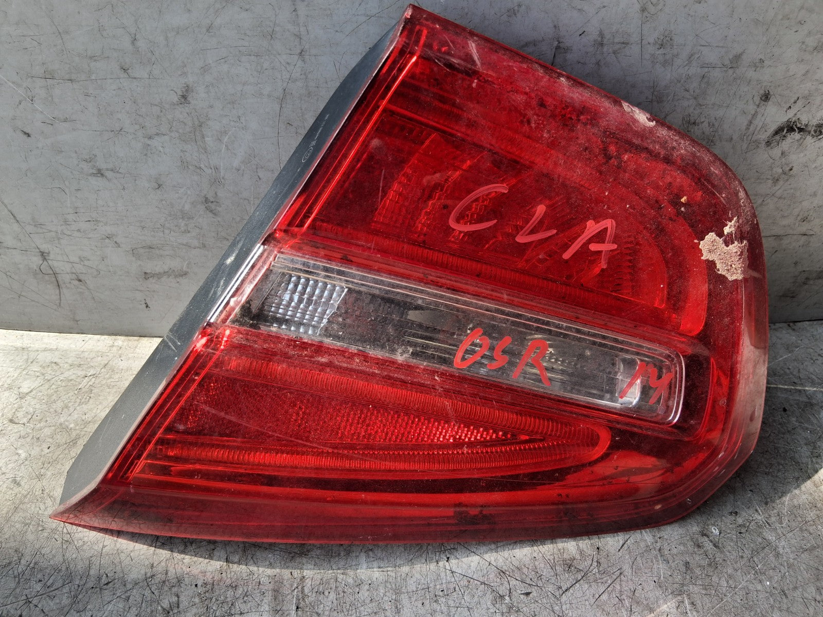 MERCEDES BENZ CLA 2014 OSR DRIVER SIDE REAR RIGHT INNER TAIL LIGHT A1569061258