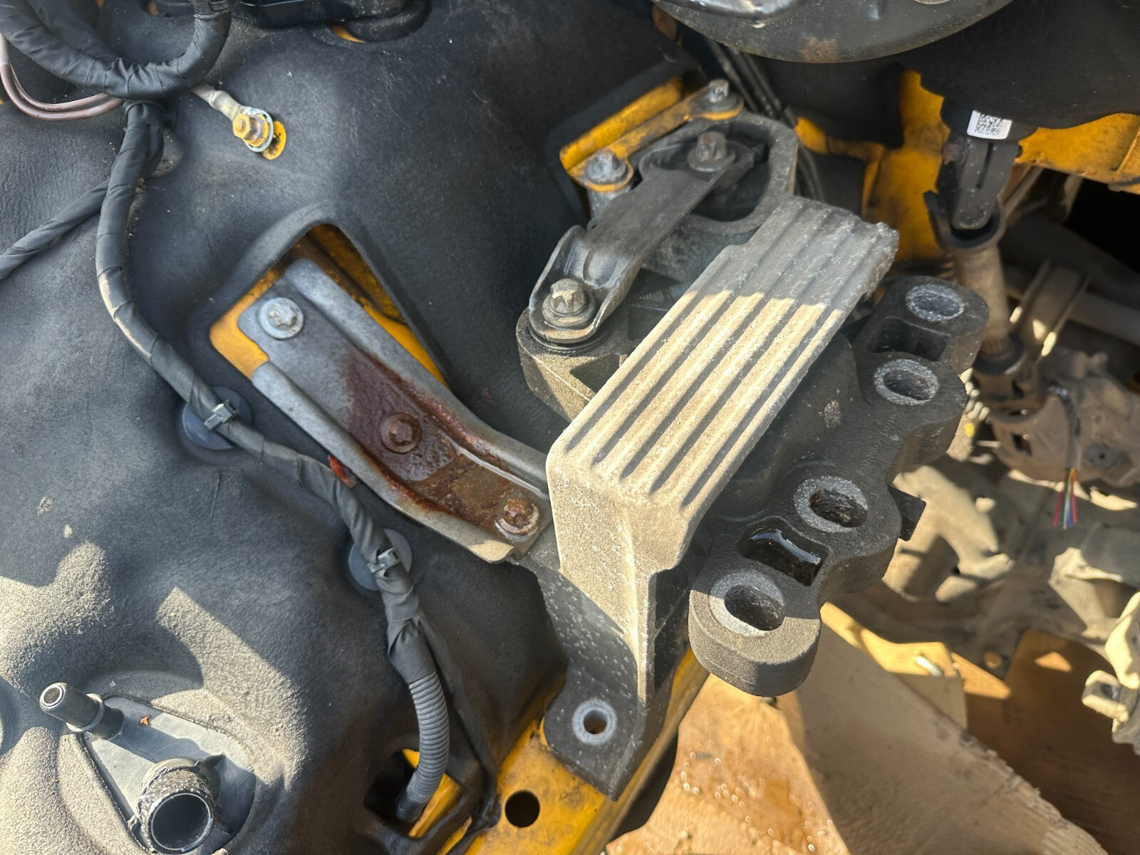 2019 MERCEDES SPRINTER W907 2.1 FWD OS DRIVER SIDE ENGINE MOUNT COMPLETE
