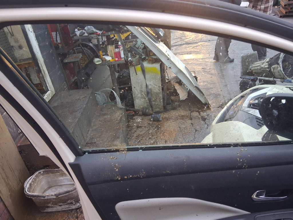 2018 NISSAN MICRA K14 NSF PASSENGER SIDE FRONT LEFT WINDOW GLASS