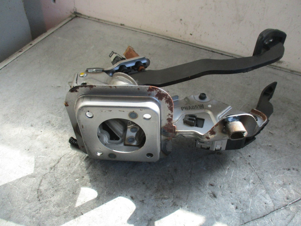 NISSAN JUKE 2016 ACCELERATOR THROTTLE & BRAKE PEDAL SET 180024DA0B