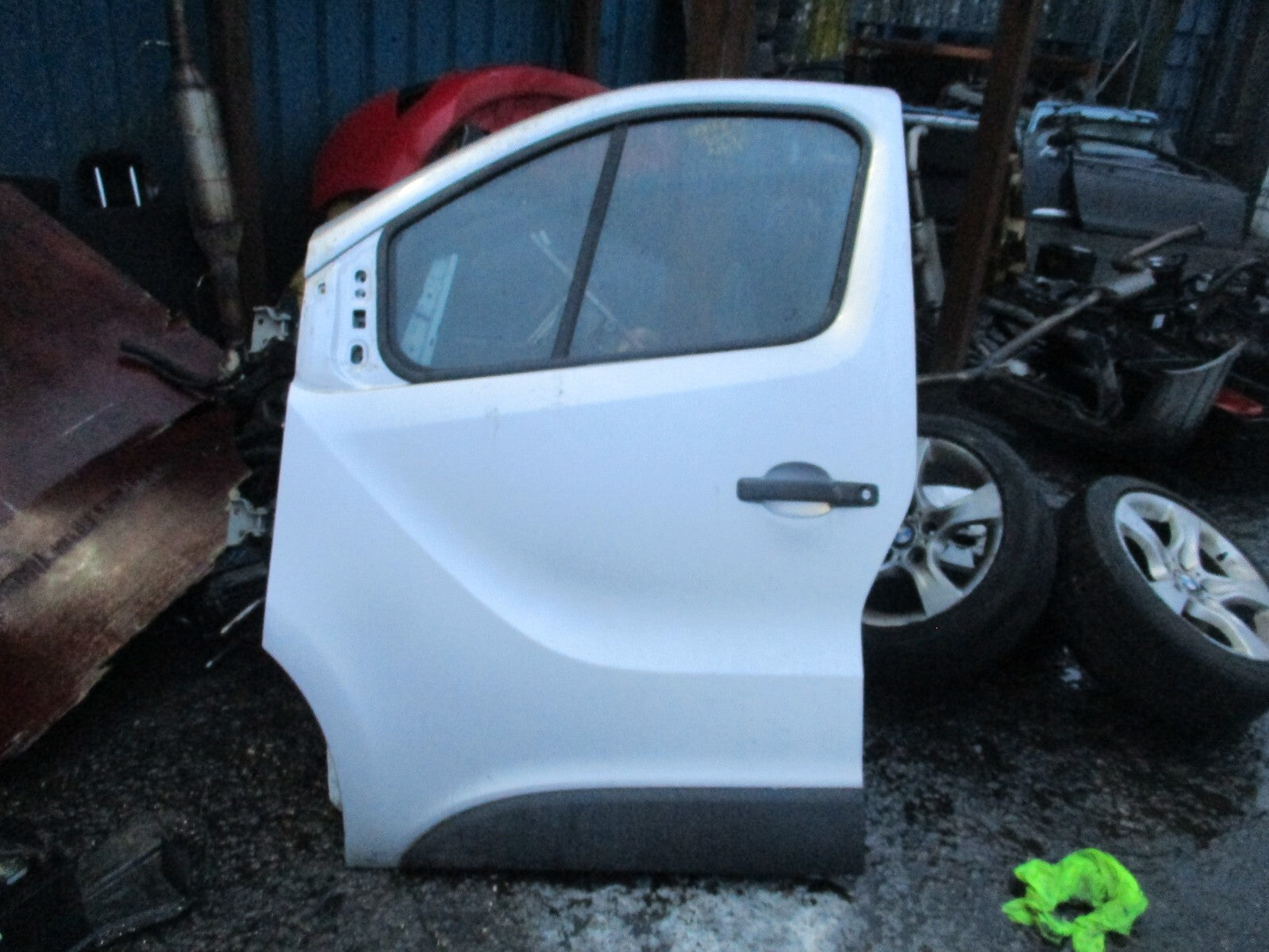 2015 RENAULT TRAFIC X82 NSF PASSENGER SIDE FRONT BARE DOOR SILVER