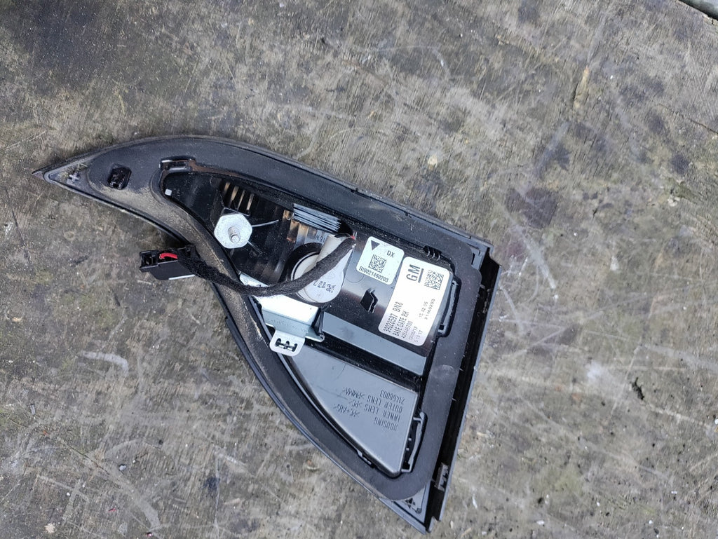 VAUXHALL ZAFIRA C MK3 OSR DRIVER SIDE INNER TAIL LIGHT 39028597