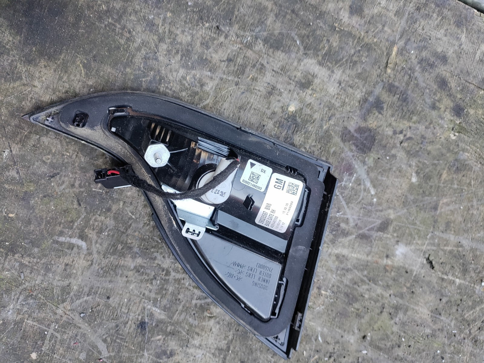 VAUXHALL ZAFIRA C MK3 OSR DRIVER SIDE INNER TAIL LIGHT 39028597