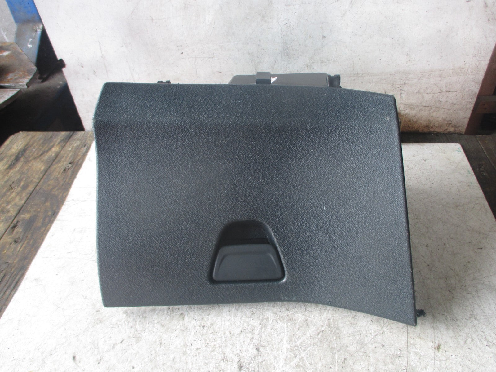 FORD FIESTA 2012 MK7 GLOVE BOX 8A61A06010