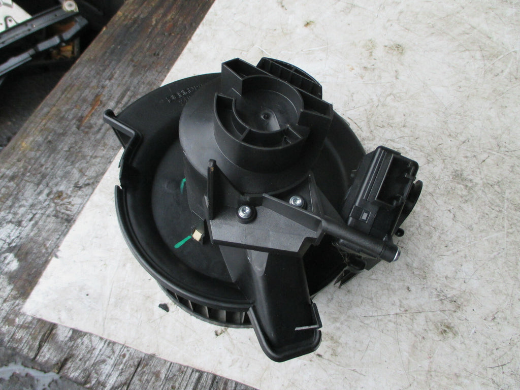 VAUXHALL ZAFIRA A MK1 1999 - 2005 HATER FAN BLOWER MOTOR ASSEMBLY UNIT 9400525