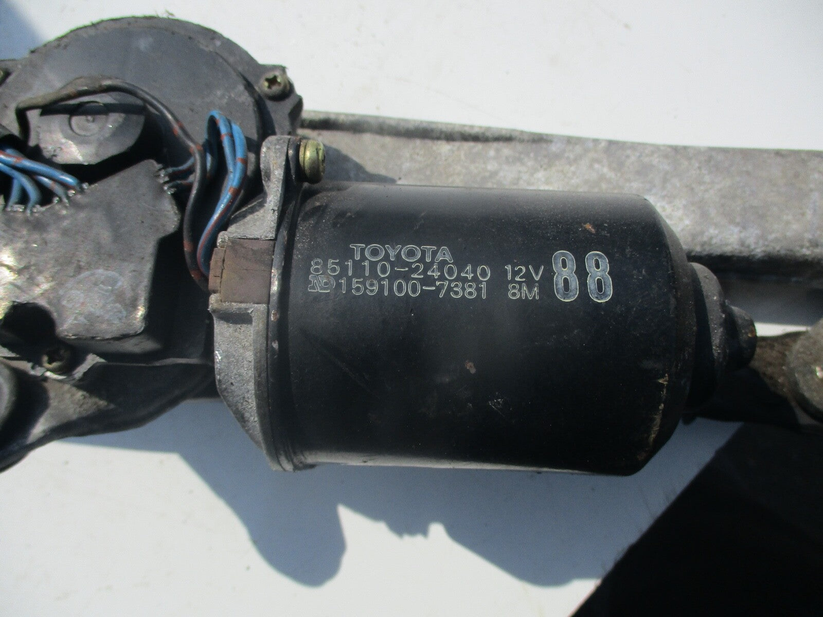 TOYOTA SOARER MK3 2.5 FRONT WIPER MOTOR AND LINKAGE 85110 24040