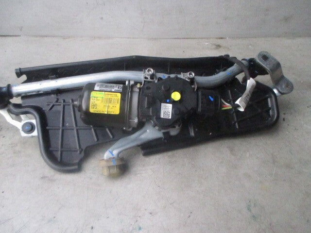 2007 VAUXHALL CORSA FRONT WINDSCREEN WIPER MOTOR AND LINKAGE 9824534680