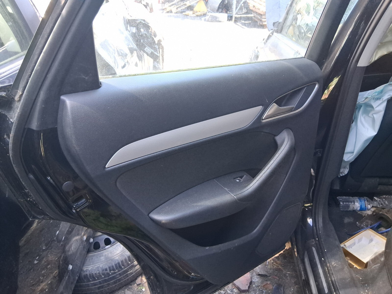 2016 AUDI Q3 8U NSF PASSENGER SIDE FRONT LEFT DOOR CARD