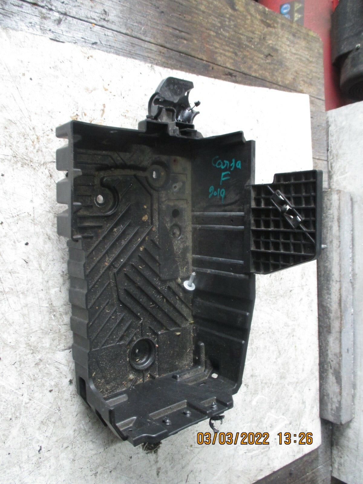 VAUXHALL CORSA F 2019 BATTERY TRAY HOLDER 9823533180 9830928180