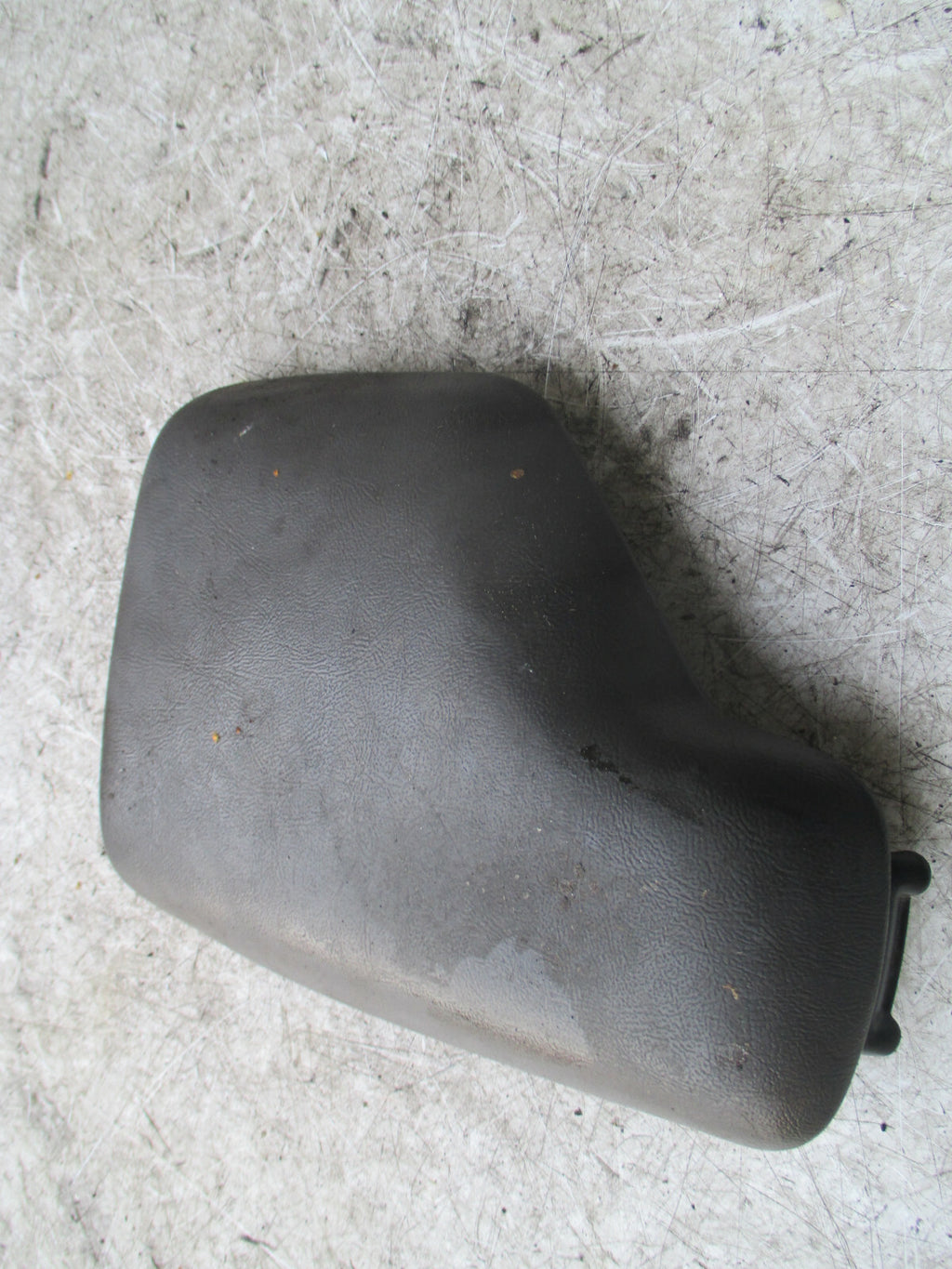 FORD EXPLORER 1995 CENTRE CONSOLE ARMREST LEATHER