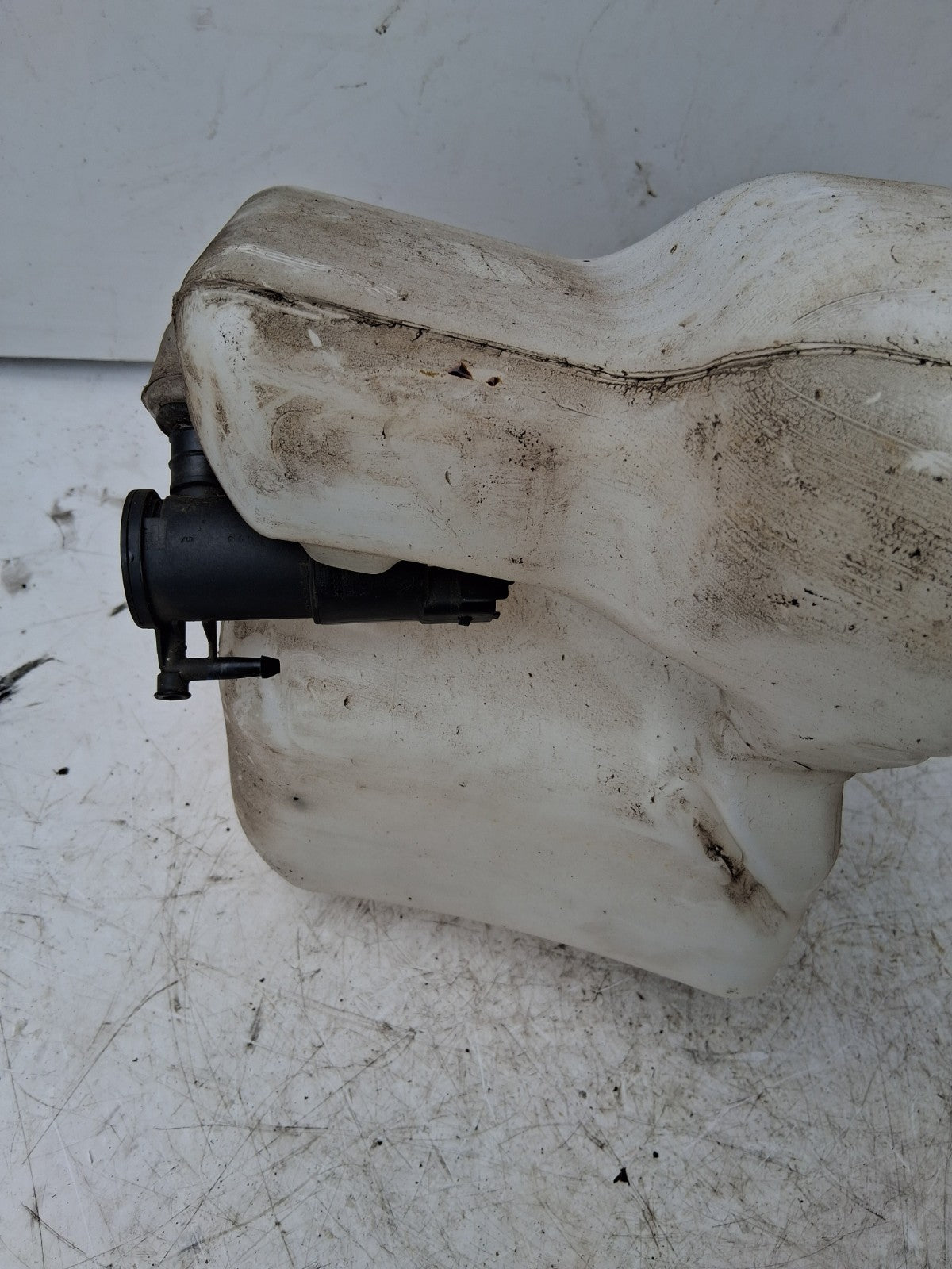 2023 RENAULT MASTER MK3 WINDSCREEN WASHER WATER BOTTLE RESERVOIR 289101394R