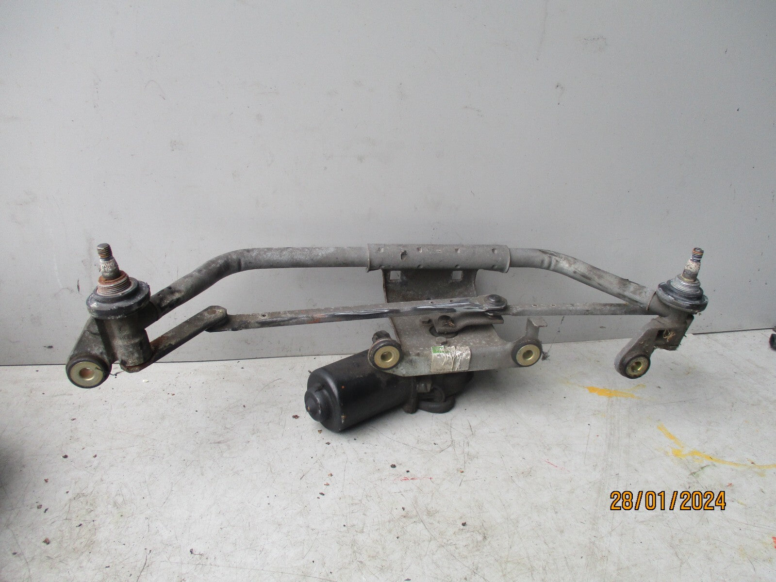 PEUGEOT EXPERT MK1 2004 FRONT WINDSCREEN WIPER MOTOR & LINKAGES