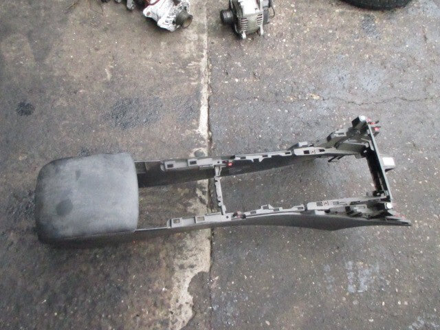 2019 MAZDA 6 MK3 CENTER CONSOLE TRIM PANEL WITH LEATHER ARM REST BLACK 64961