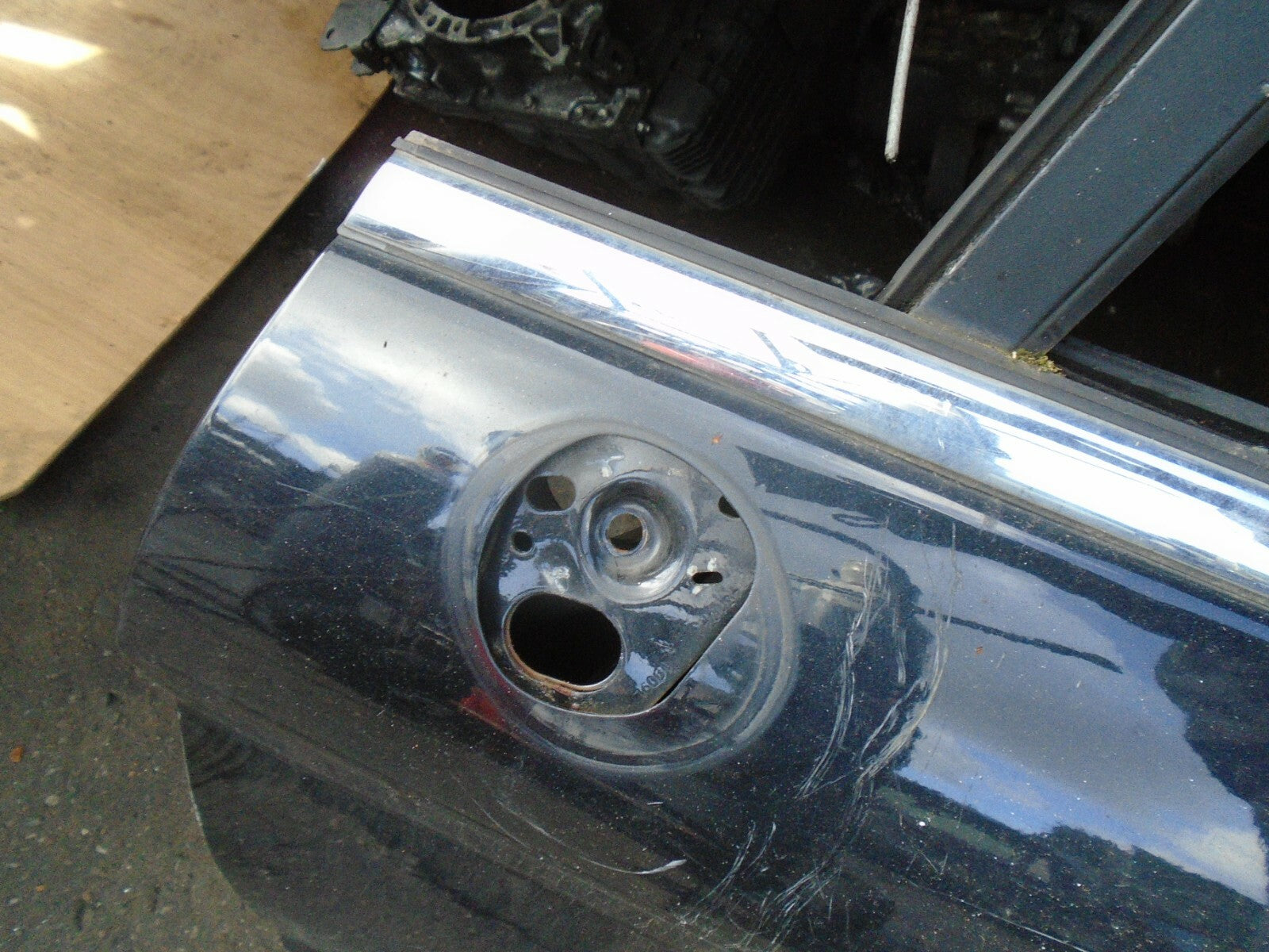 FORD FIESTA 2009 MK6 NSF FRONT PASSENGER SIDE COMPLETE DOOR BLACK