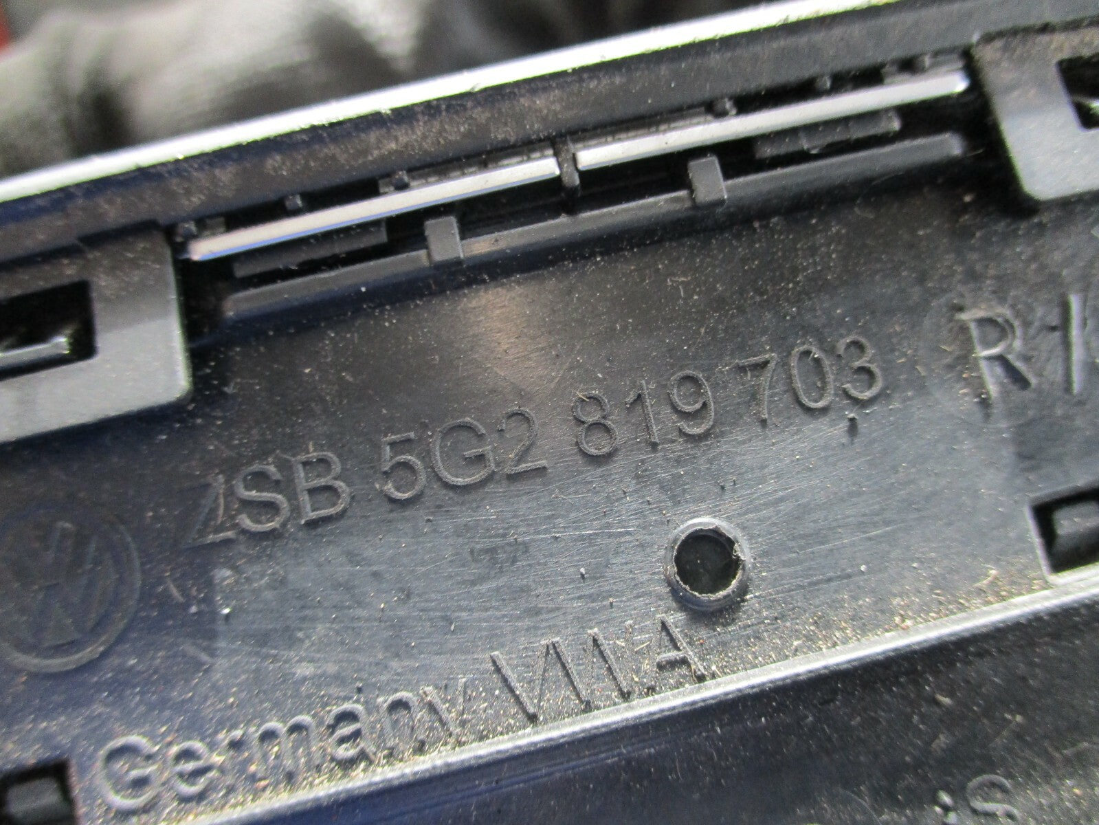 VW VOLKSWAGEN GOLF MK7 NSF PASSENGER SIDE LEFT SIDE FRONT AIR VENT 5G2819703
