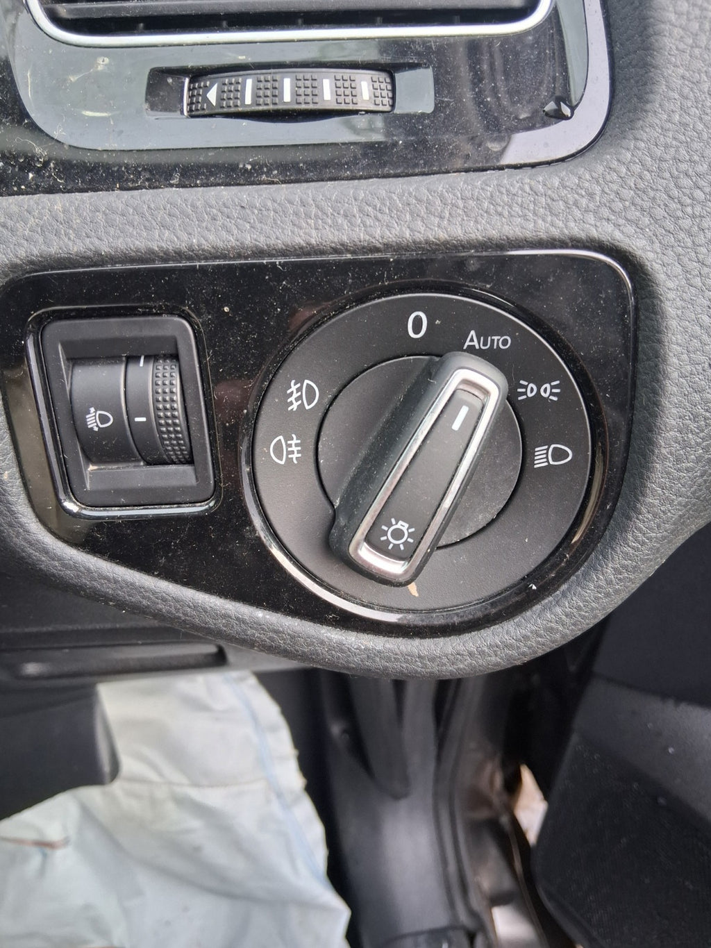 2016 VOLKSWAGEN GOLF MK7 HEADLIGHT ADJUSTER CONTROL SWITCH PANEL