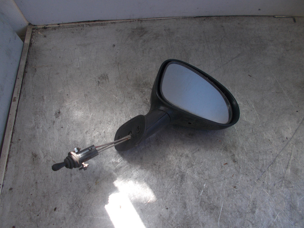 2001 DAEWOO MATIZ OS/ DRIVER SIDE MANUAL WING MIRROR E13010140 BLACK