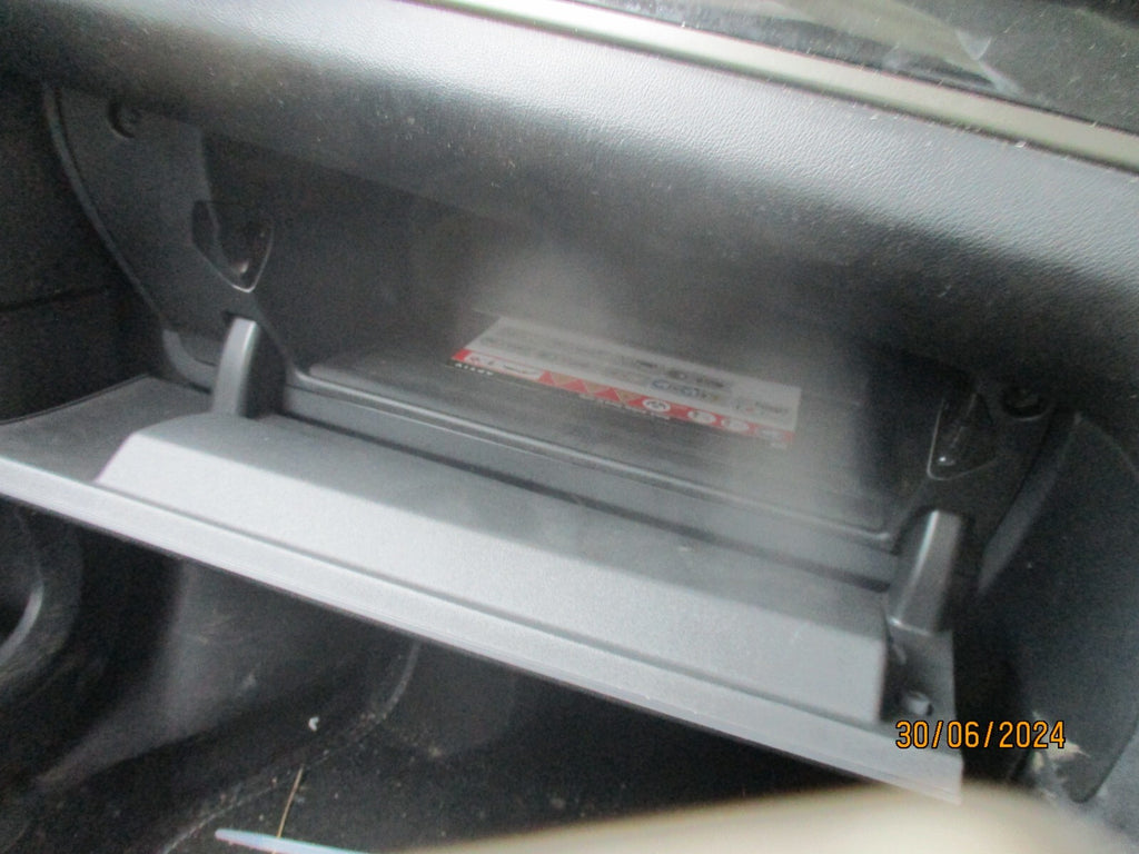BMW MINI COUNTRYMAN F60 2021 NS PASSENGER SIDE STORAGE COMPARTMENT GLOVEBOX