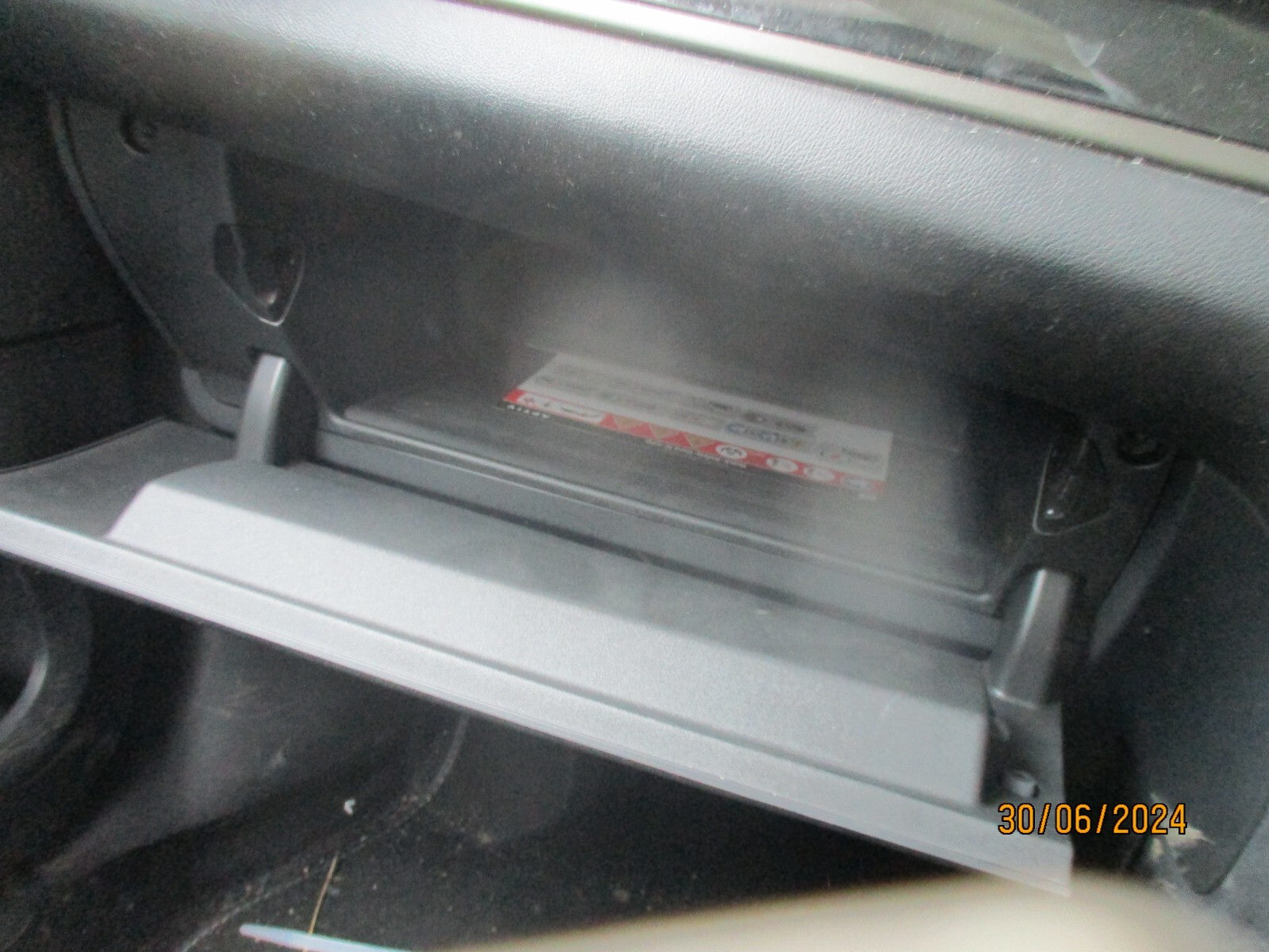 BMW MINI COUNTRYMAN F60 2021 NS PASSENGER SIDE STORAGE COMPARTMENT GLOVEBOX