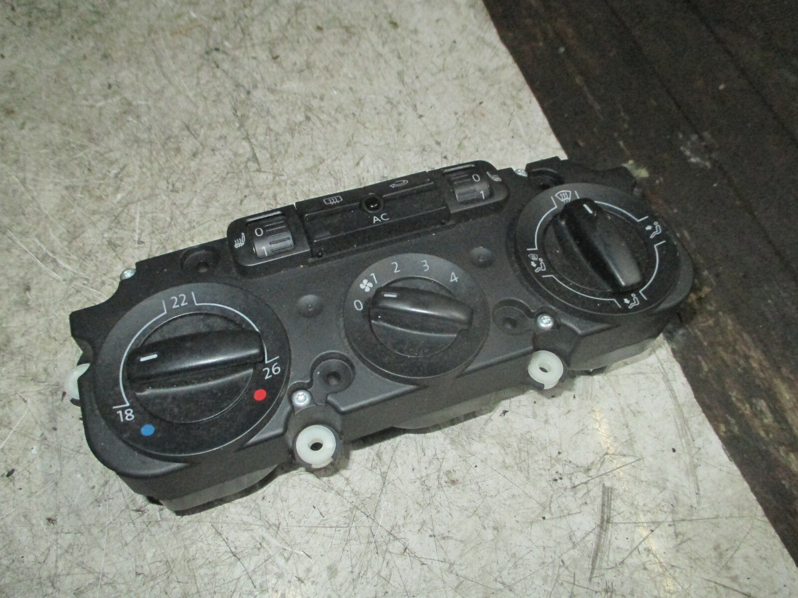 VW VOLKSWAGEN PASSAT 2007 HEATER AC CLIMATE CONTROL SWITCH 1K0820047JE