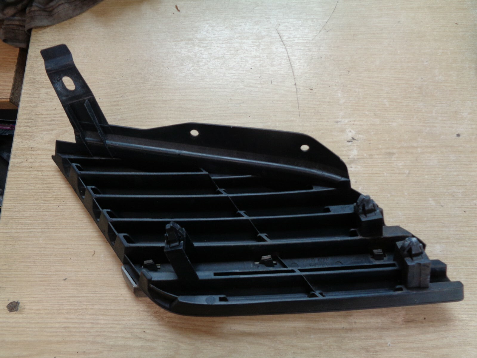 NISSAN PRIMERA P12 2004 FRONT BUMPER GRILL LEFT SIDE 62330 AU300