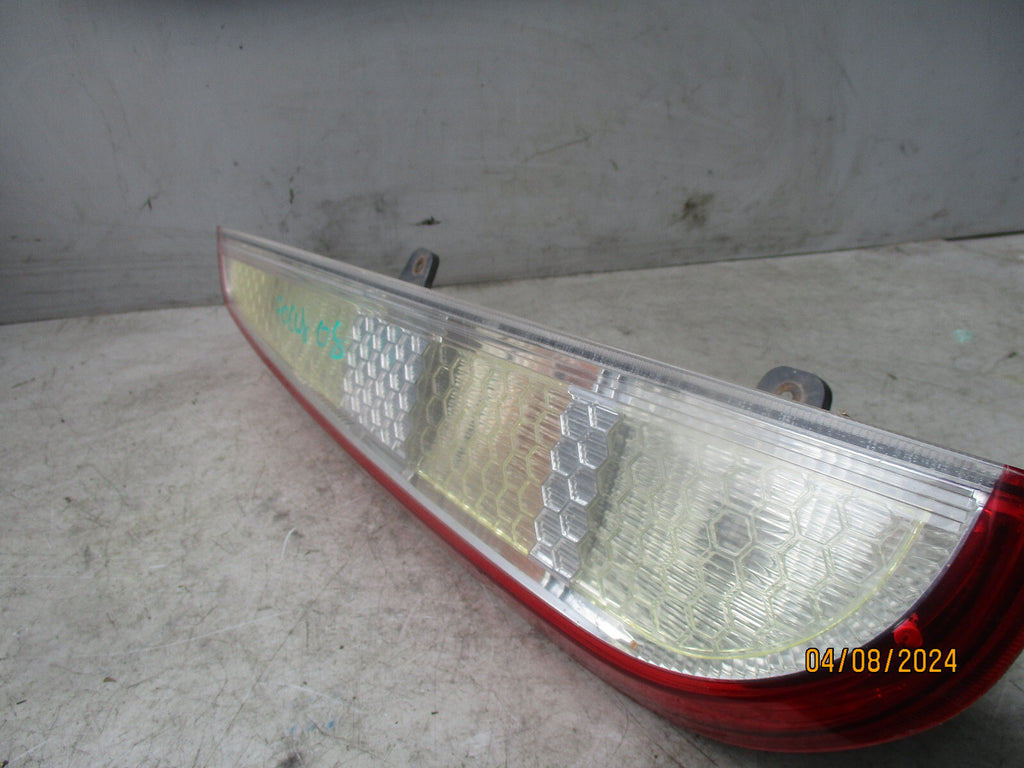 2008 FORD FOCUS MK2 NSR PASSENGER SIDE REAR LIGHT 8M5113405C
