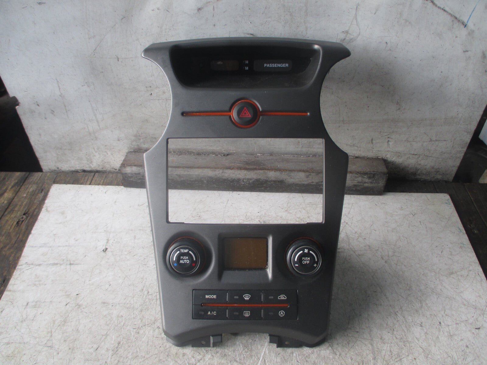 KIA CARENS 2007 HEATER CONTROL AND HAZARD SWITCH 972501D750