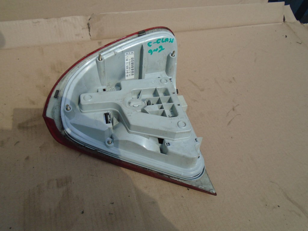 MERCEDES C CLASS W202 2002 NSR PASSENGER SIDE REAR BRAKE TAIL LIGHT CLUSTER