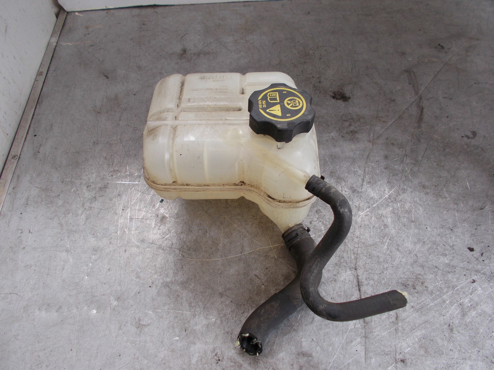 VAUXHALL INSIGNIA 2014 FACELIFT RADIATOR HEADER TANK 22924025