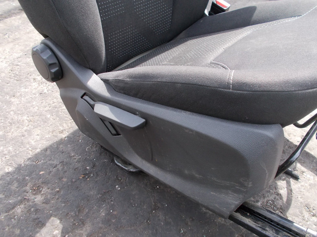 2017 FORD TRANSIT COURIER DRIVERS SEAT WITH ARM REST COMPLETE