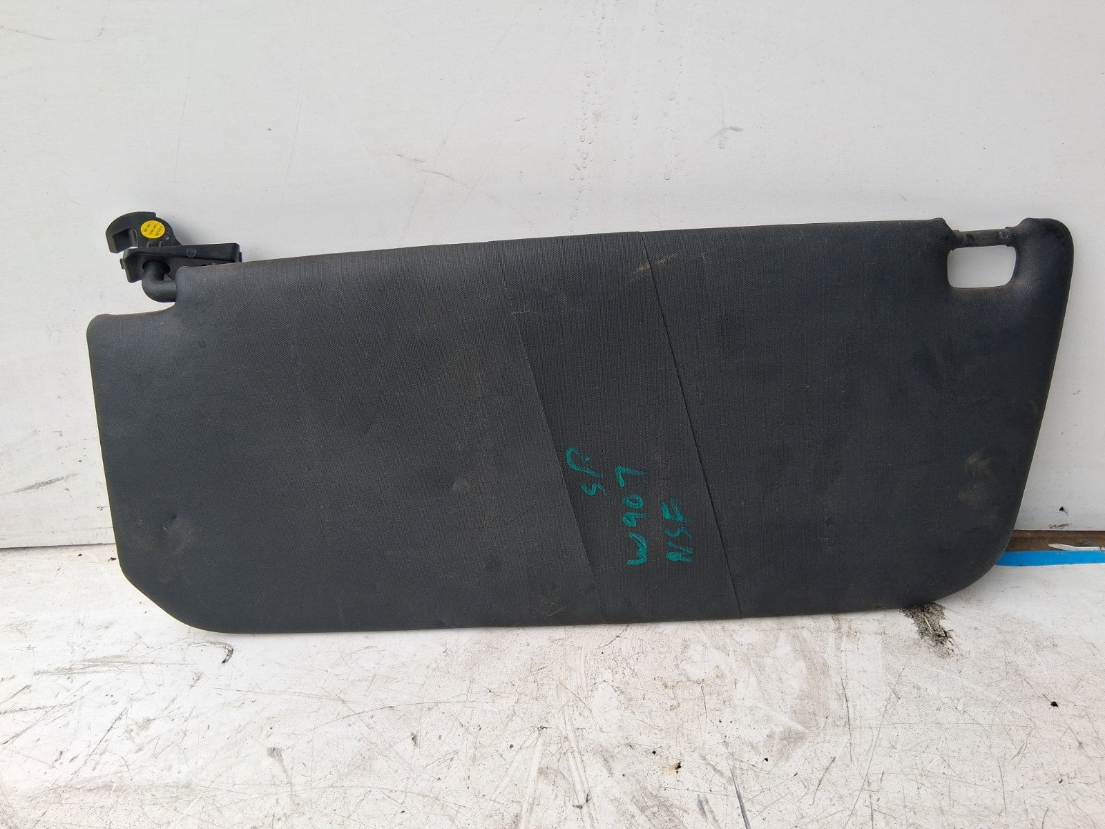 2021 MERCEDES BENZ SPRINTER W907 NSF PASSENGER SIDE FRONT LEFT SUN VISOR SHADE