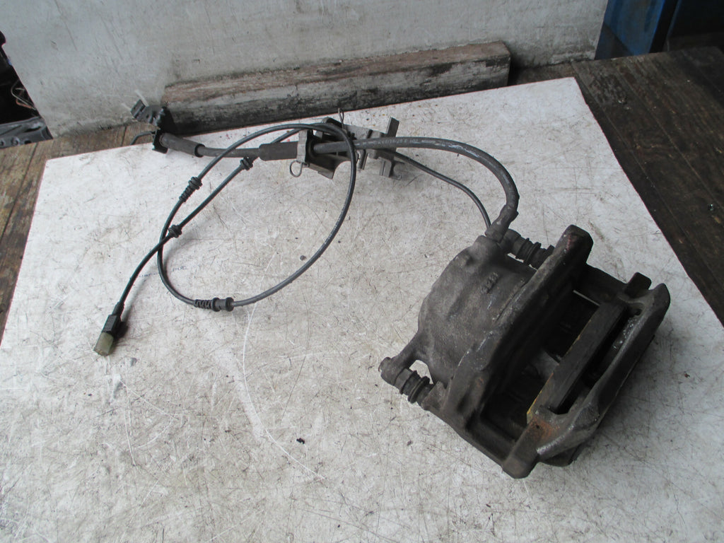 MERCEDES GLA X156 MK1 180 1.6 PETROL OSF DRIVER SIDE FRONT BRAKE CALIPER