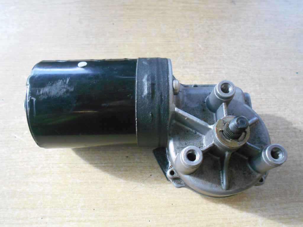 VOLKSWAGEN VW BEETLE 2001 FRONT WIPER MOTOR
