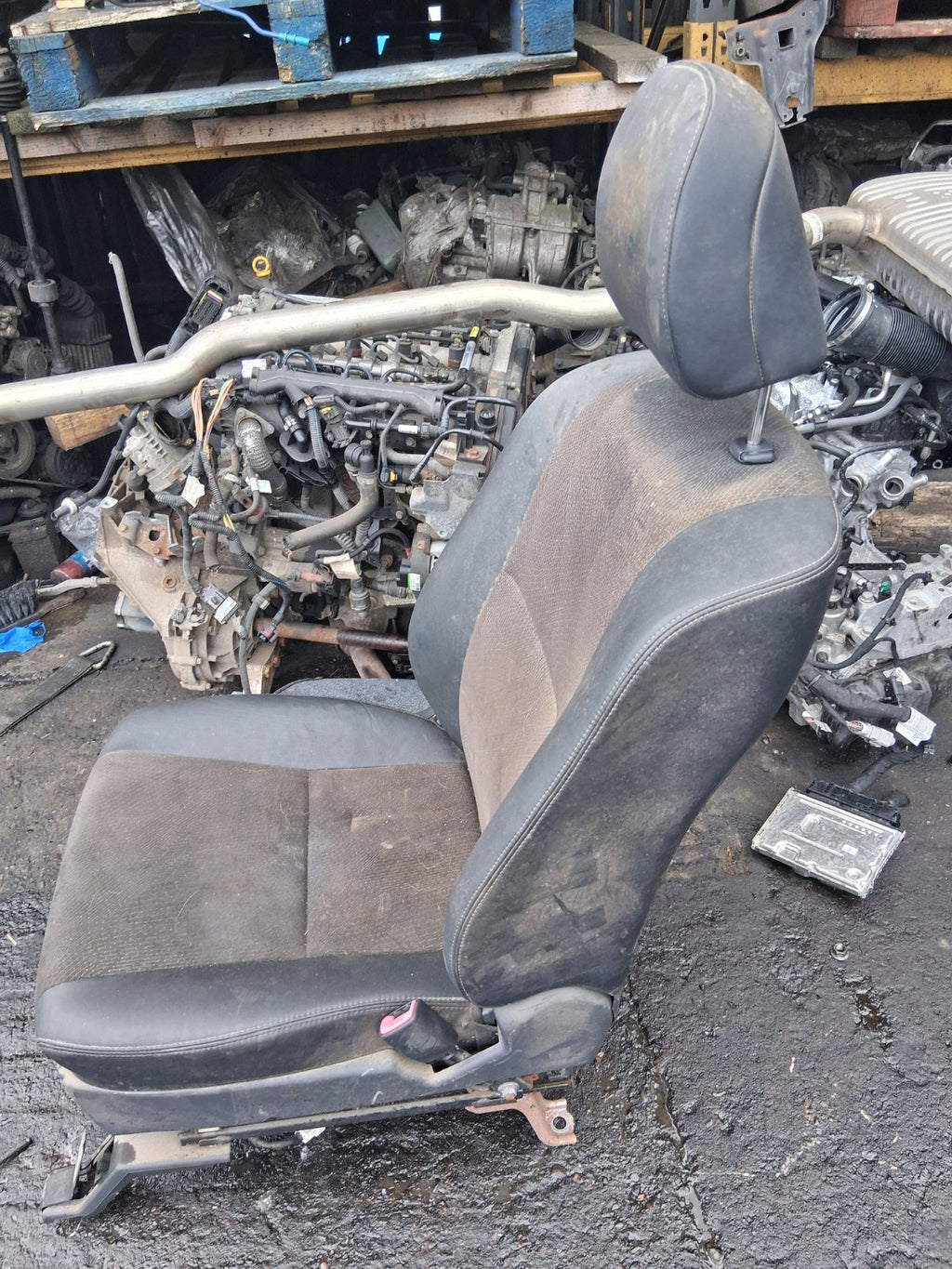 2013 TOYOTA ESTIMA MK3 OSF DRIVER SIDE FRONT COMPLETE SEAT HALF LEATHER