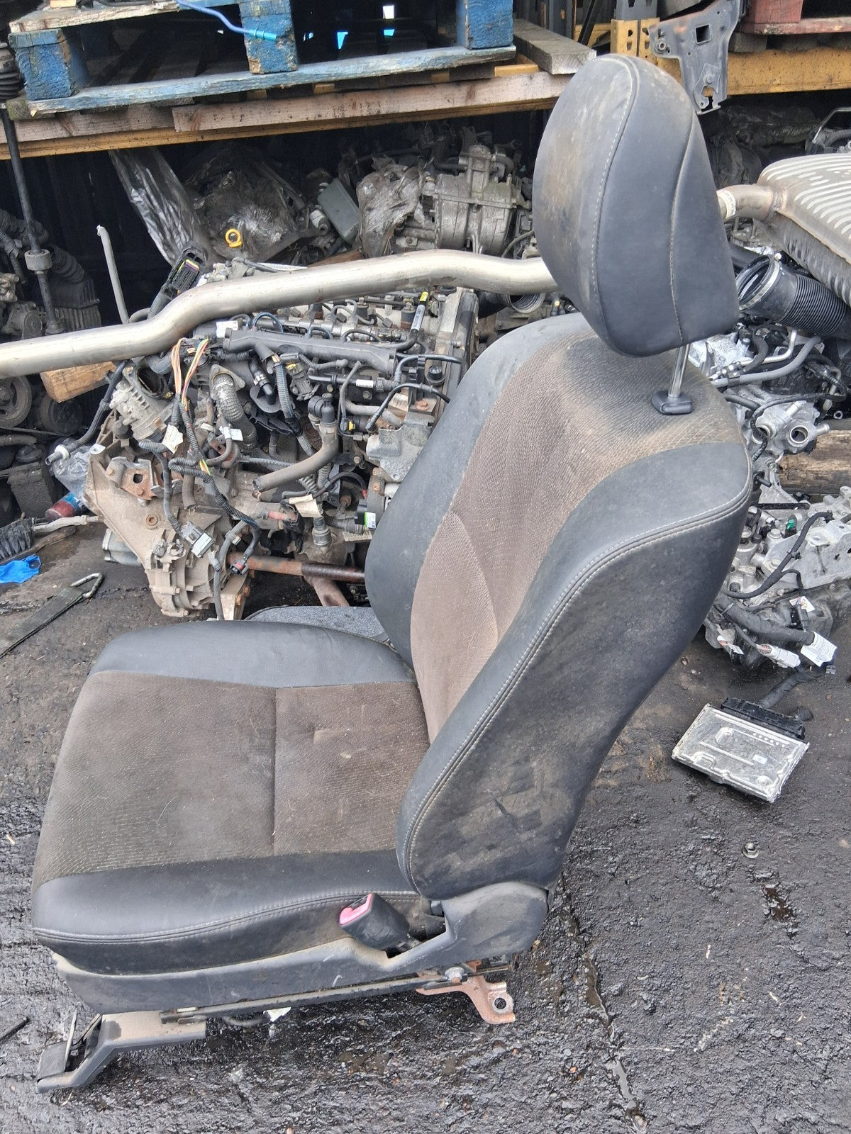 2013 TOYOTA ESTIMA MK3 OSF DRIVER SIDE FRONT COMPLETE SEAT HALF LEATHER