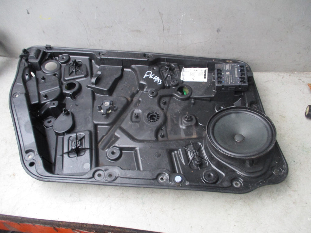 MERCEDES BENZ 2017 A CLASS W176 PASSENGER SIDE FRONT DOOR WINDOW MOTOR REGULATOR