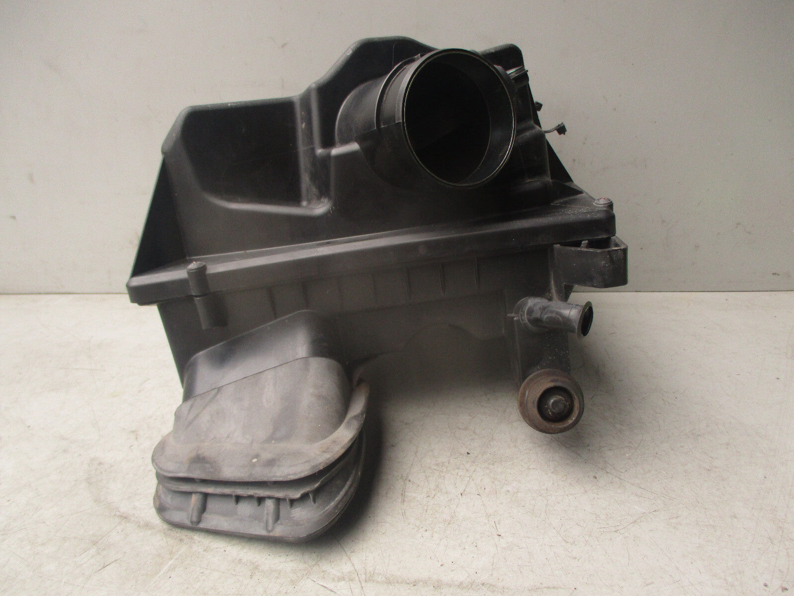 2017 VAUXHHALL ZAFIRA C AIR FILTER HOUSING BOX 13311896