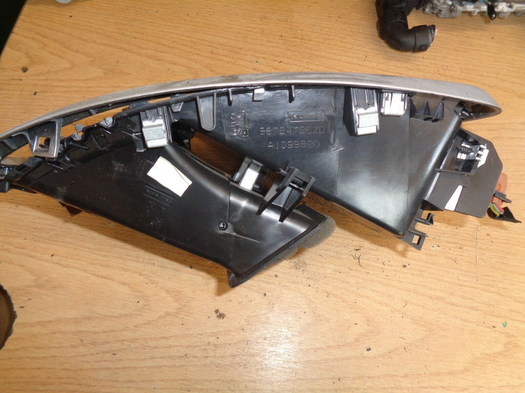 PEUGEOT 207 2006-2012 FRONT CENTRE DASHBOARD & AIR VENTS 96724726ZD
