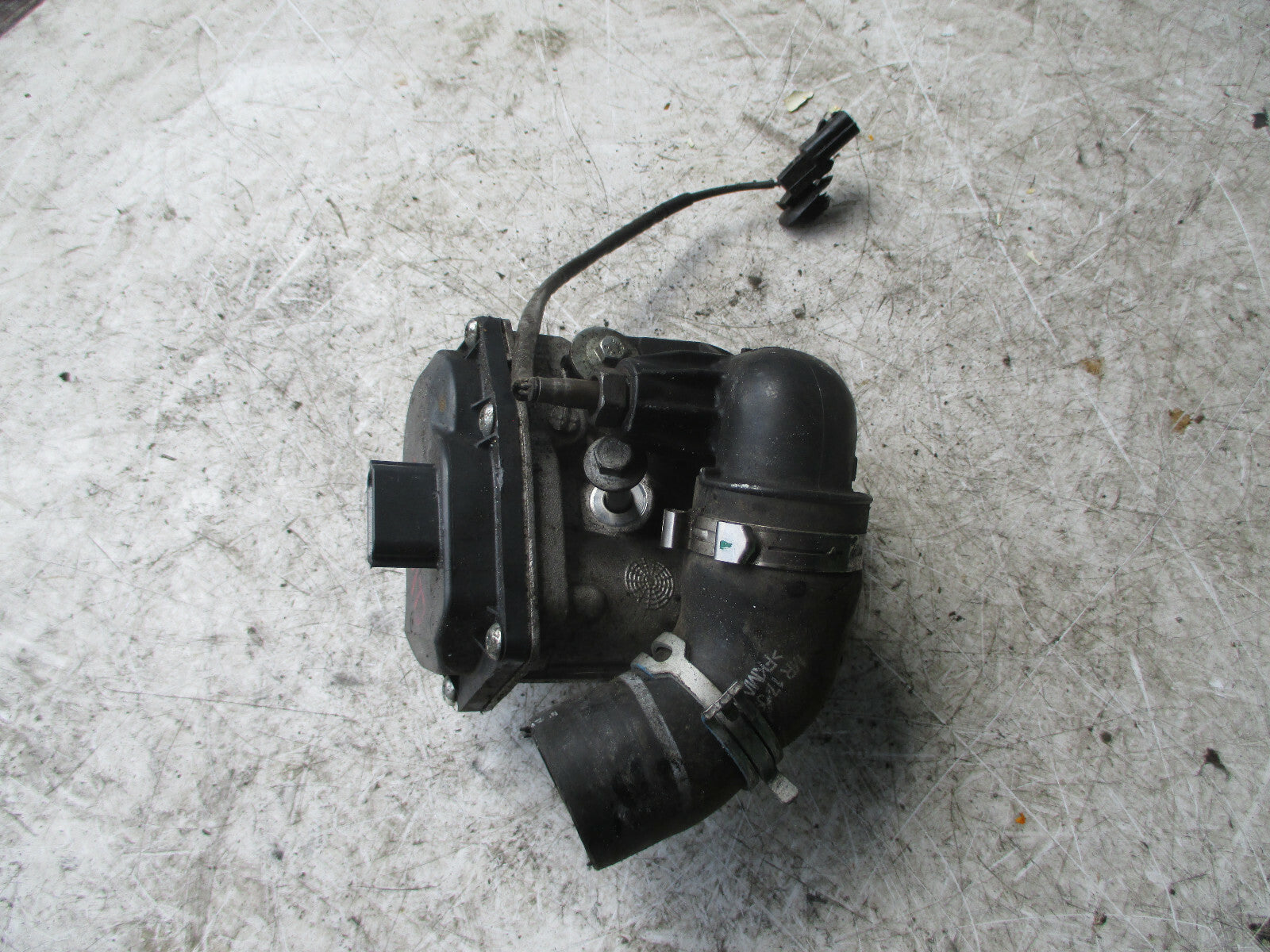 RENAULT CLIO MK4 2016 THROTTLE BODY ASSEMBLY UNIT 03U07 3323